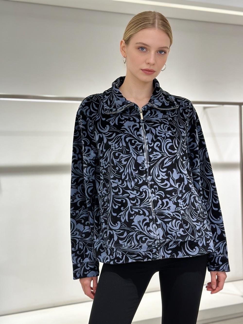 Jones New York Sport Black Gray Floral Velour Zip Jacket Medium
